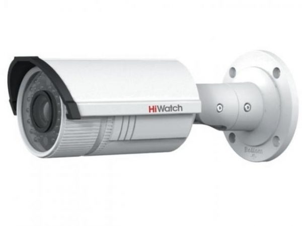 Цилиндрическая IP-видеокамера HiWatch DS-I126 с ИК-подсветкой